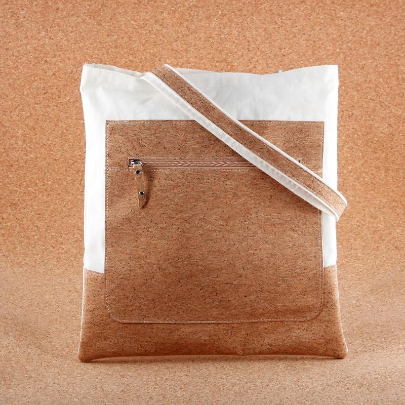 Nákupná taška na zips s prúžkami z mäkkého dreva